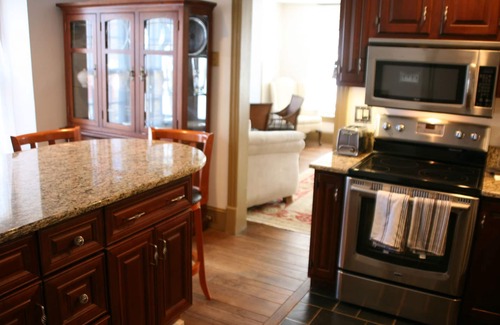 Elverson House | Private 2 bedroom, 1 bathroom suite in 19th Century House