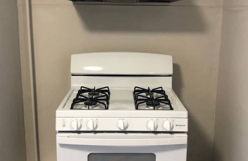Union City Apartment | Private 2-bedroom apartment, NYC Manhattan only 15 mins away