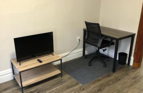 Union City Apartment | Private 2-bedroom apartment and New York City Manhattan only 15 mins away