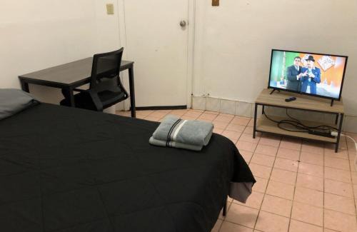 Union City Apartment | Private 2-bedroom apartment and New York City Manhattan only 15 mins away