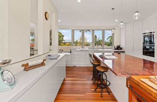 Northwood House | Private 3-Bed North Shore Haven with Swimming Pool