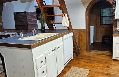Everton Cabin | Private 3-bed open cabin in peaceful Everton with WiFi, AC