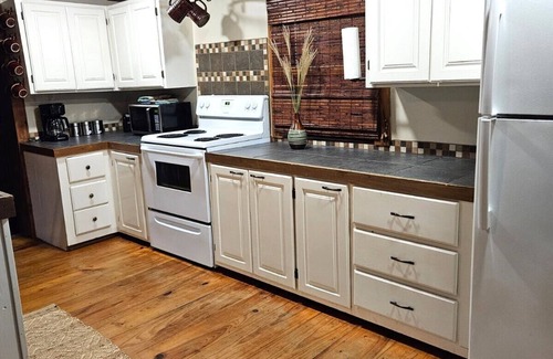 Everton Cabin | Private 3-bed open cabin in peaceful Everton with WiFi, AC