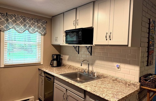 Moultonborough House | Private 3 Bedroom Moltonborough House with Nearby Lake