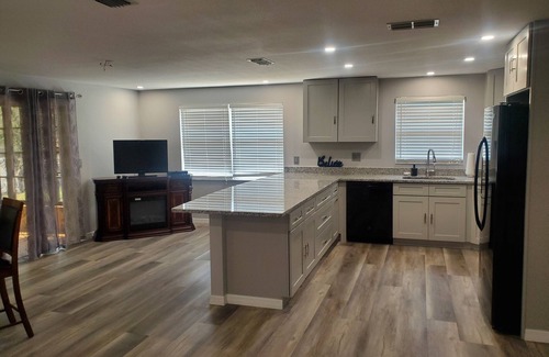Flor-a-mar House | Private 3 bedroom pool home
