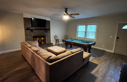 Oconee County House | Private 3-bedroom house sleeps 8~creek & pool table
