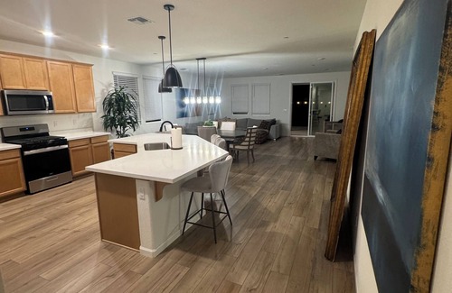 Lincoln House | Private 4BR Retreat with Hot Tub, bbq, outdoor tv near Thunder Valley