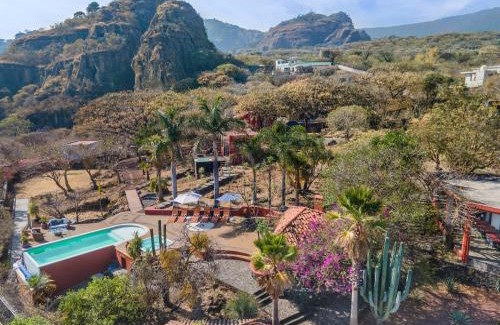 Tepoztlan House | Private 5-Bedroom Compound with Pool Tepoztlán Retreat