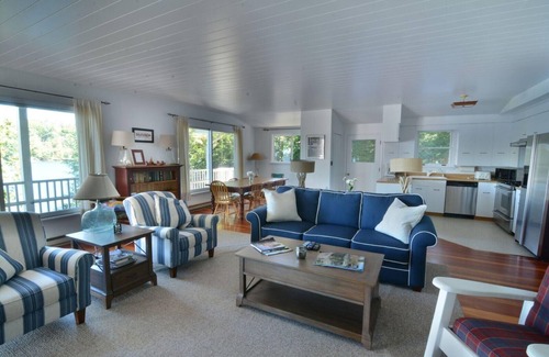 Muskoka Lakes Cottage | Private 900 ft frontage Lake Joseph, Port Sandfield, Boathouse, Sunsets!