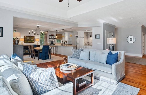 Vass House | Private All En-Suite Golf Retreat