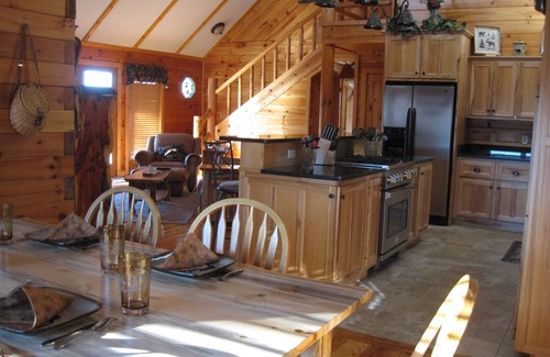 Dandridge House | Private and Peaceful Lakefront Cabin, just north of Smokey Mountains