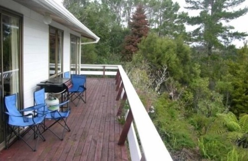 Okiato House | Private and pet friendly lockwood house