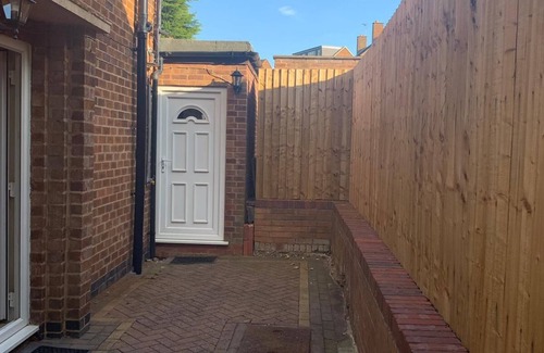 Olton Condo | Private Annexe in Solihull -NEC,JLR,BHX