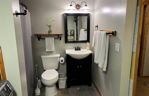 Weaverville Apartment | Private apartment in a quiet neighborhood with lots of trees and privacy.