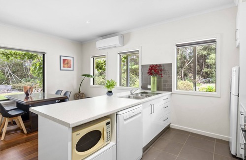 Torquay Apartment | Private Apartment in Resort Style Estate