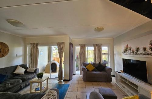Port Alfred Apartment | Private Apartment in Port Alfred