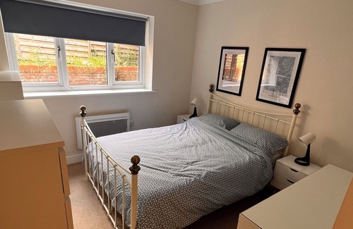 Tring Apartment | Private Apartment, secluded location, easy access to town and to train station