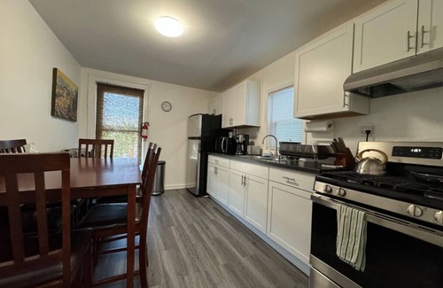 Communipaw Apartment | Private Apartment with NYC VIEWS right outside NYC