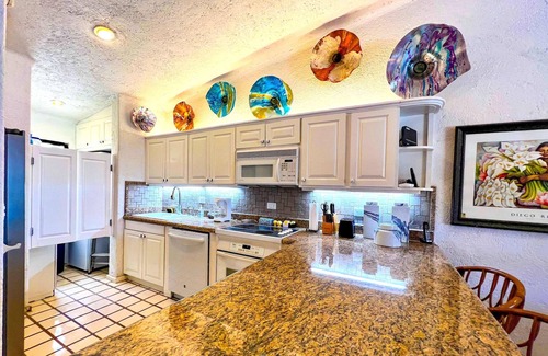 Centro Condo | Private Balcony with Sunset Ocean Views & 2 Pools