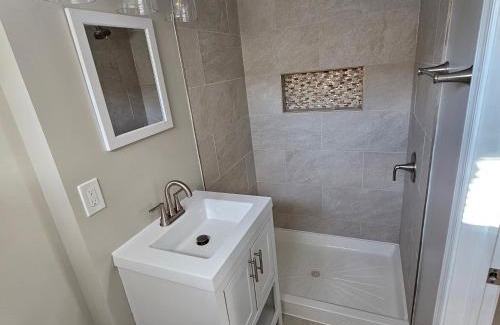 Cameron Village House | Private Basement with Private entrance and long stay facilities