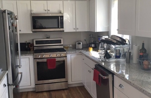 Beach Hampton House | Private Bay Community 5 Minutes to Bay Beach-MEMORIAL-LABOR 10% DISCOUNT