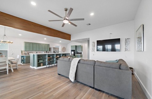 San Leon House | Private Bayfront Home w/Pool, Pier, Firepit