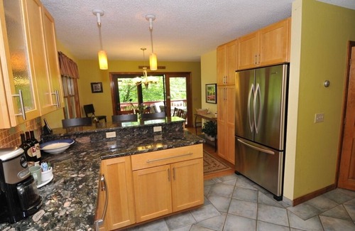 Greenwood House | Private beach, 8 kayaks/canoes, Bocce- perfect for multiple families to share!