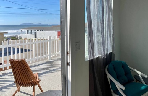 Santa Monica Cottage | Private Beach Entrance- Beach Corner House