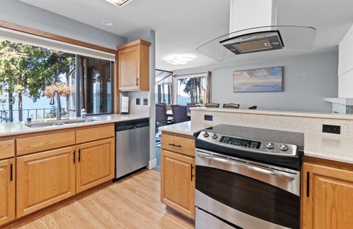 Poulsbo House | Private Beach in Little Norway, Hot Tub, 4000 sqft nad more!