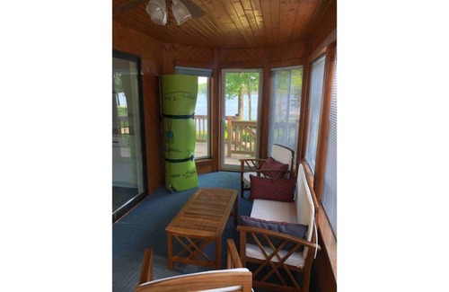 Nekoosa House | Private beach/Lakefront Getaway on Lake Camelot