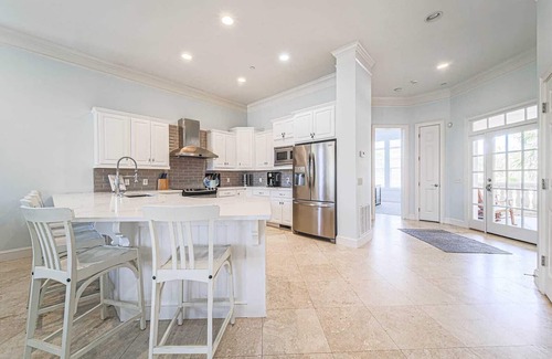 Palmetto Dunes House | Private Beach House with Bunk Beds & Elevator