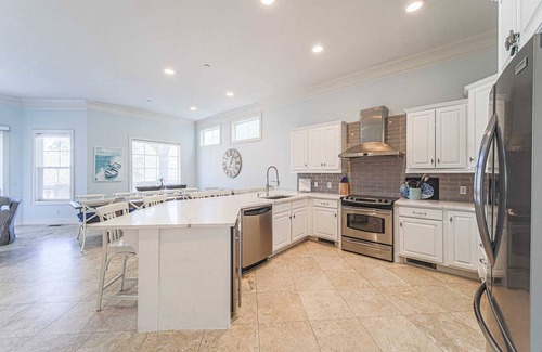 Palmetto Dunes House | Private Beach House with Bunk Beds & Elevator