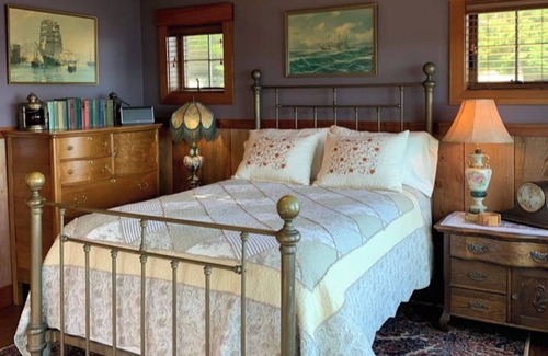 Friday Harbor House | Private, Beachfront Guesthouse