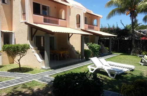 Grand Gaube Villa | Private Beachfront Bungalow With Pool and Garden - by Feelluxuryholidays