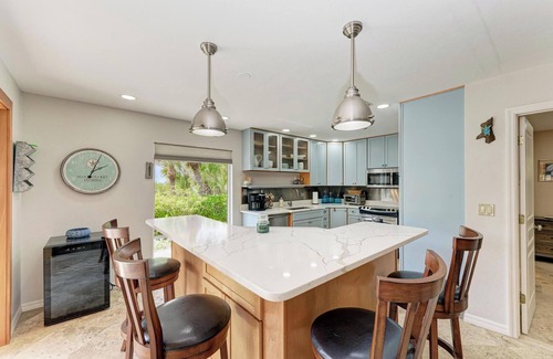 Englewood House | PRIVATE BEACHFRONT PROPERTY