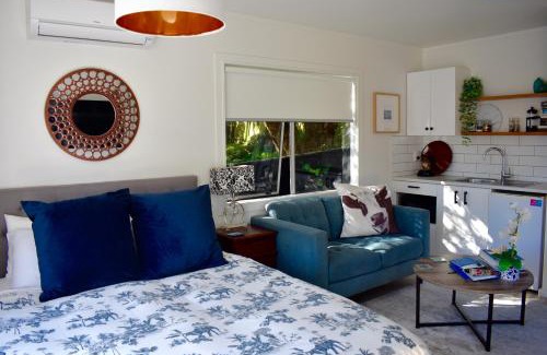 Paraparaumu Beach Apartment | Private Beachside Studio with Courtyard and Sea view