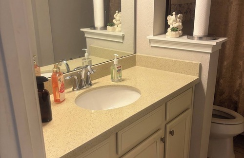 Lake Nona Apartment | Private Bed/Bathroom in single family home with WiFi and AC in wonderful Orlando