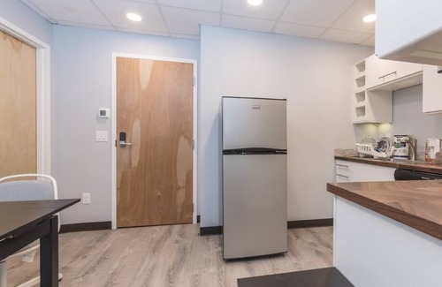 Danbury Apartment | Private Bedroom & Bathroom with Shared Kitchen 012