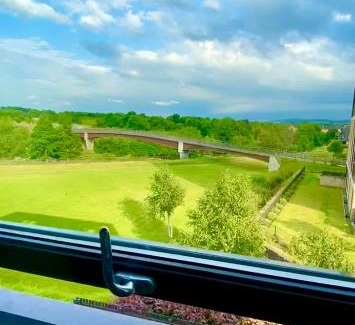 East End House | Private Bedroom & Bathroom with Amazing View in Quirky Townhouse
