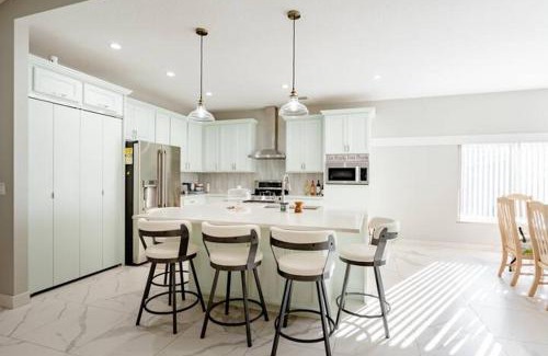 Port Saint Lucie House | Private Bedroom with Bath & Pool Access in Peaceful Port Saint Lucie