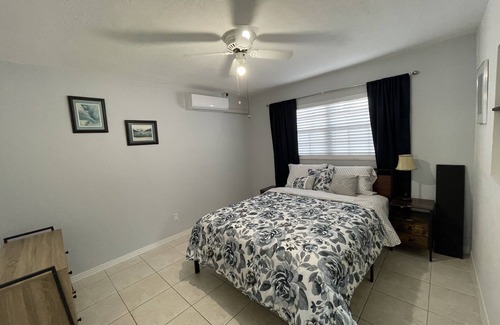 Egypt Lake-Leto Bed & Breakfast | Private bedroom w/AC & Heating + Bathroom
