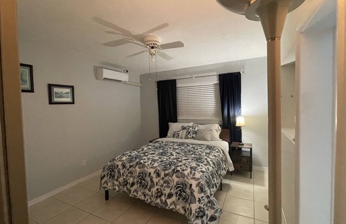 Egypt Lake-Leto Bed & Breakfast | Private bedroom w/AC & Heating + Bathroom