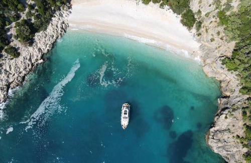 Punat Boat Rental | Private Bootstouren Motoryacht