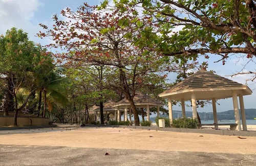 Sihanoukville City Centre House | Private Bungalows with direct access to private beach and peaceful garden.