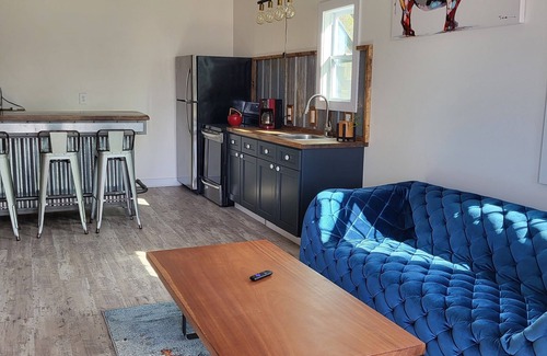 Covington House | Private Bungalow near Covingtons Mystic Falls