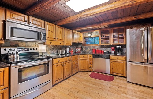 Waynesville Cabin | Private Cabin, Hot Tub, Great Location, Paved Roads. Blue Ridge Mtns, Downtown.
