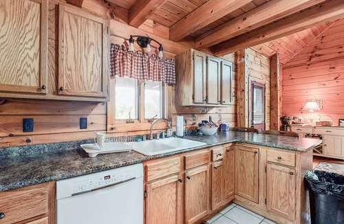 Cadiz House | Private Cabin Overlooking Lake Barkley