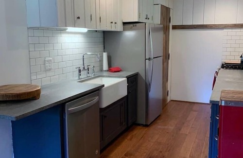 Fleischmanns Cabin | Private Cabin Retreat on 10 Acres! Firepit, custom kitchen, endless green beauty