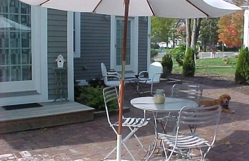 Mystic Cottage | Private Carriage House, Historic Downtown Mystic