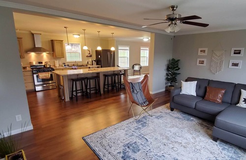 Town of Denning House | Private Catskill mountain getaway with great views just over 2 hours from NYC